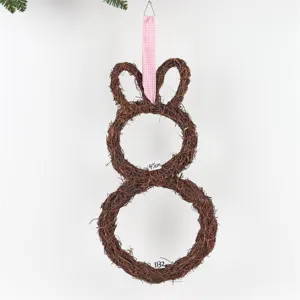 Paashaas wijnstok krans hangende decoratie met roze geruit lint, natuurlijk takje materiaal.