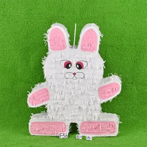 Lapin de Paques pinata en papier mache decoration suspendue vitrine accessoire de fete