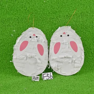 Oeuf de lapin de Pâques pinata suspendu papier ornement pour vacances fenêtre fête décoration.