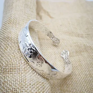Bracciale rigido aperto stile etnico vintage placcato argento con incisione Fu