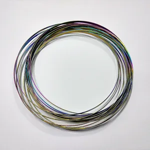 Bunter Edelstahl Magischer Flow Ring, Stressabbau Feder Spielzeug, flexible Verwandlung Armband.