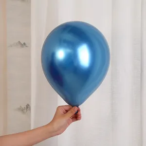 Ballon en latex metalise bleu 10 pouces pour fete de mariage anniversaire detail