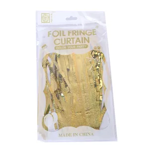 Tendina con frange in foglia d'oro per decorazione parete di sfondo festa di compleanno matrimonio.