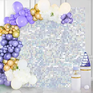 Fond de mur de sequins chatoyants avec guirlande de ballons pour decoration de fete