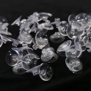 Détail de ventouse en plastique transparent, petite taille 3cm, fixation transparente pour déco.