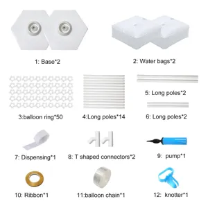 Vue détaillée des accessoires du kit de support d'arche de ballon ronde et anneaux.