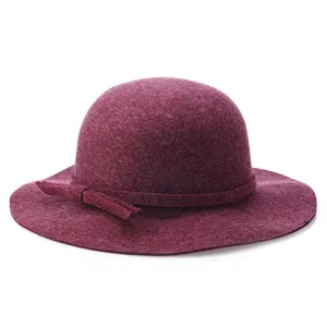 Eleganter weinroter Wollfilzhut für Damen modisches Winteraccessoire