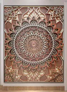 Dettaglio intaglio multistrato in legno mandala, complessa decorazione murale.
