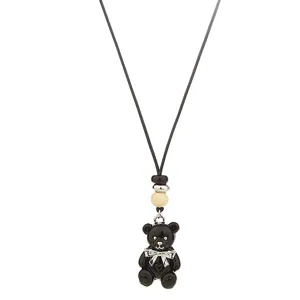 Collana lunga con ciondolo orsetto in smalto nero da donna, gioiello di moda unico.