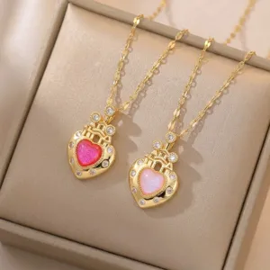 Gouden hart hanger ketting met roze emaille en sprankelende zirkonia stenen voor dames.