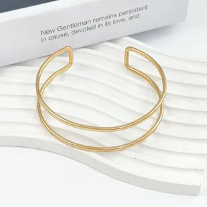 Bracciale Rigido Aperto da Braccio in Metallo alla Moda per Donna Braccialetto Multistrato Svuotato Esagerato Stile Punk Regalo