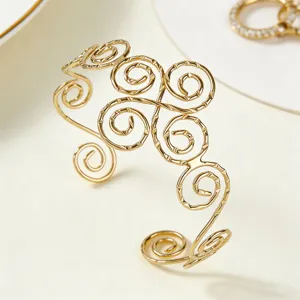 Bracciale da braccio aperto a spirale in metallo dorato moda vintage geometrico