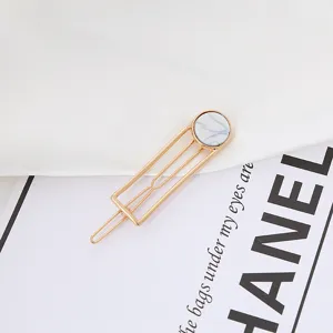 Pinza para el pelo geométrica de mármol minimalista, elegante horquilla dorada para estilo diario.