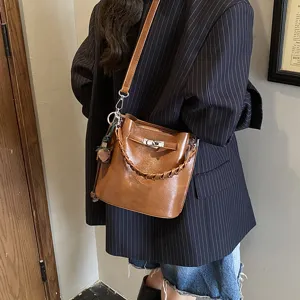 Retro niche bucket bag French style versatile shoulder crossbody bag new chic brown leather purse