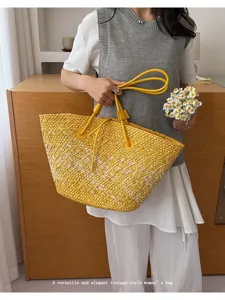 Grand sac cabas en paille vintage, sac porté épaule tissé pour les vacances d'été à la plage.