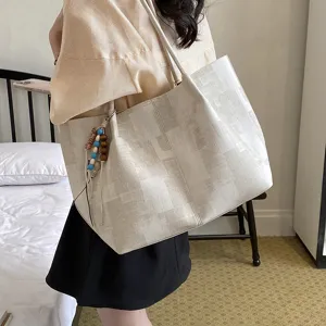 Korean style minimalist casual tote bag for women, large capacity shoulder bag for daily use.