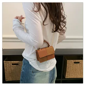 Stylish vintage colorblock crossbody shoulder bag with metal chain strap for daily wear.