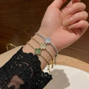 Fashion Gold Plated Copper Rotating Clover Heart Charm Bracelet Sparkling Rhinestone Adjustable Pull Chain Bracelet Sweet Jewelry For Women Party