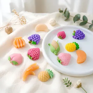 Moule en silicone en forme de fruit mignon pour bougies d'aromathérapie DIY et artisanat.