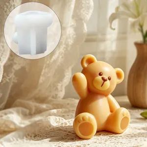 3D cute sitting bear silicone mold for DIY aromatherapy candles and plaster car ornaments.