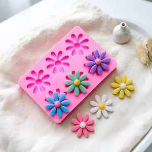 Stampo in silicone a 6 cavità con margherita per torta al cioccolato e decorazione dolci.