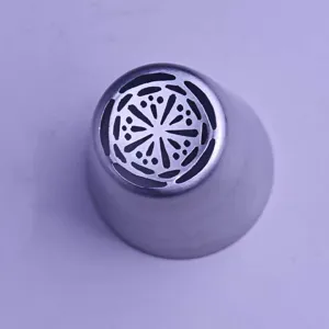 Edelstahl Spritzbeutel Tuelle Detailaufnahme, ideal fuer Kuchen und Backwerkzeuge.
