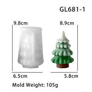 Vue détaillée montrant le moule en silicone sapin de Noël et la bougie finie avec dimensions.