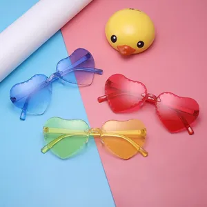 Kinder Herzförmige Randlose Sonnenbrille Bunte Verlaufsfarbe Kantenschnitt Brille Süße Polycarbonat Sonnenschutz Partybrille Für Kinder