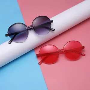 Nuovi Occhiali da Sole per Bambini Senza Montatura Bordo Ondulato Moda Gelatina Colore Caramella Unico Pezzo per Ragazzi Ragazze Decorazione Festa