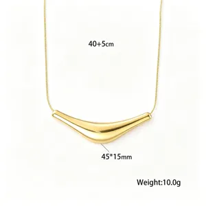 Minimalist gold necklace with irregular curved pendant showing dimensions and weight