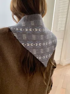 Fair Isle knitted triangular scarf vintage winter warm decorative neckerchief for women