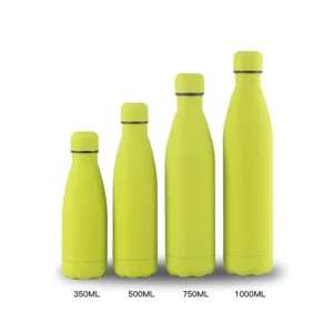 Quatre gourdes de sport isothermes en acier inoxydable vert citron de différentes tailles