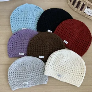 Retro Acrylic Knitted Beanie Hat Warm Winter Brimless Hollow Out Solid Color Skull Cap With Cloth Label For Unisex Daily Wear