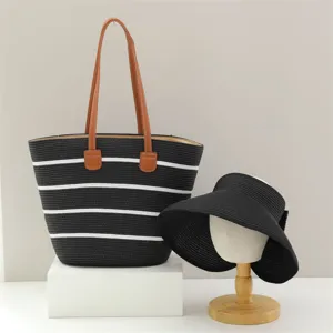 Set borsa tote in paglia nera e cappello da sole, borsa mare estiva con cappello parasole.
