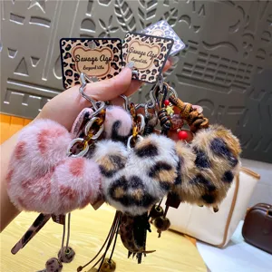 Schattige Luipaardprint Pluche Hart Sleutelhanger Pompon Tas Hanger Pluizige Ster Sluiting Sleutelring Hanger Voor Autosleutels Dames Accessoires