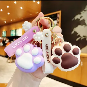 Cute cat paw keychain silicone bag charm aesthetic kawaii car key ring for women girls