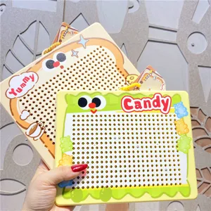 Leuke tekenfilm broodrooster snoep magnetische stalen bal tekenbord sleutelhanger.