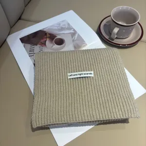 Sciarpa in maglia beige morbida calda inverno scaldacollo stile carino accessorio moda