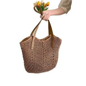 Borsa a mano in paglia elegante per donna, grande borsa a spalla da spiaggia estiva.