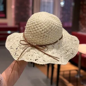Chapeau de Paille d'Été pour Femmes Vacances à la Plage Protection Solaire Large Bord Fait Main Ajouré Chapeau de Soleil Décontracté