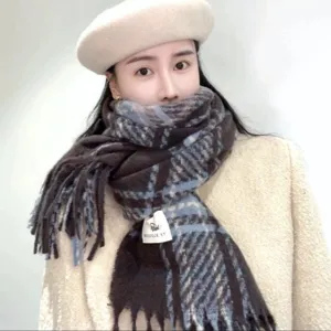 Écharpe d'hiver à carreaux bleus avec franges style coréen douce et chaude accessoire