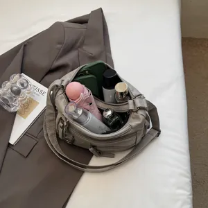 Grijze schoudertas voor dames, retro casual handtas met meerdere vakken voor dagelijks gebruik.