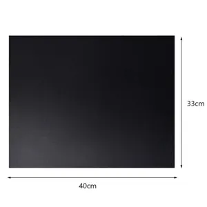 Schwarze Antihaft-Grillmatte hitzebeständige Teflon-Grillmatte 40x33cm Detailansicht.