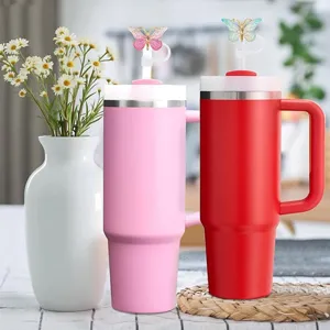 Bicchiere in acciaio inossidabile riutilizzabile con tappo antipolvere a farfalla in resina.