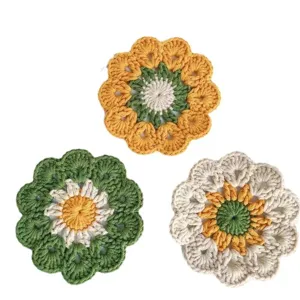 Handgemachte Häkelblume Untersetzer Set, süße gestrickte Baumwollgarn Tassenmatten für Tisch.