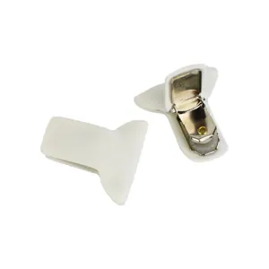 Clip per lenzuola in schiuma bianca, fermagli antiscivolo per materasso con gancio in metallo.
