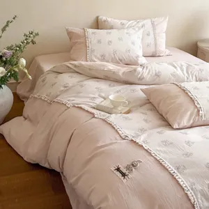 French style floral cotton bedding set with ruffles, soft pink 4-piece duvet cover set for bed.