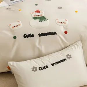 Set copripiumino in cotone con ricamo di un pupazzo di neve, biancheria morbida per camera.