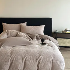 Luxurious 60s cotton jacquard 4-piece bedding set featuring an elegant wavy textured design.