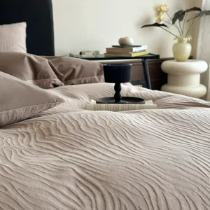 Thick-woven pure cotton jacquard duvet cover set, luxury retro style bedding detail view.
